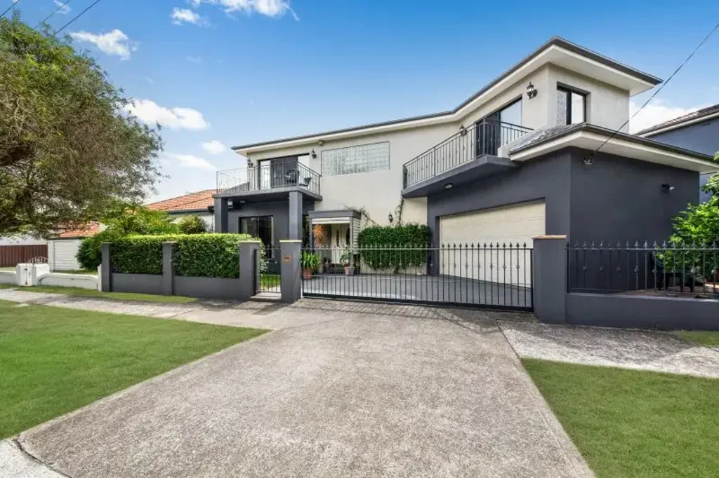 Beautiful Family Home in Park-Side Setting - Offered Furnished/Unfurnished