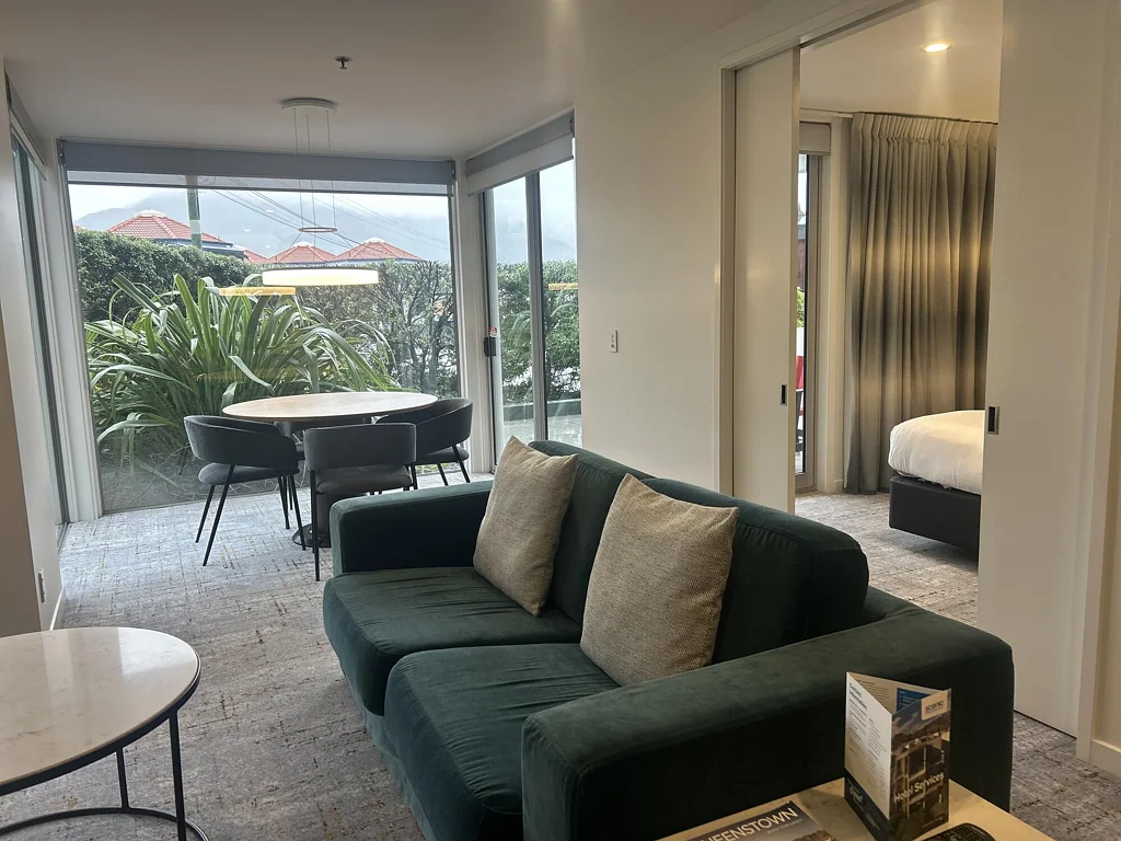 Queenstown Hill 1 Bedroom A smart, income-generating investment
