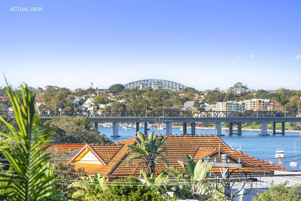 Russell Lea 4房 Lumina｜揽尽悉尼CBD天际线与水景的地标级豪邸 "Welcome to Lumina" Architectural Luxury with Spectacular Sydney Skyline & Water Views