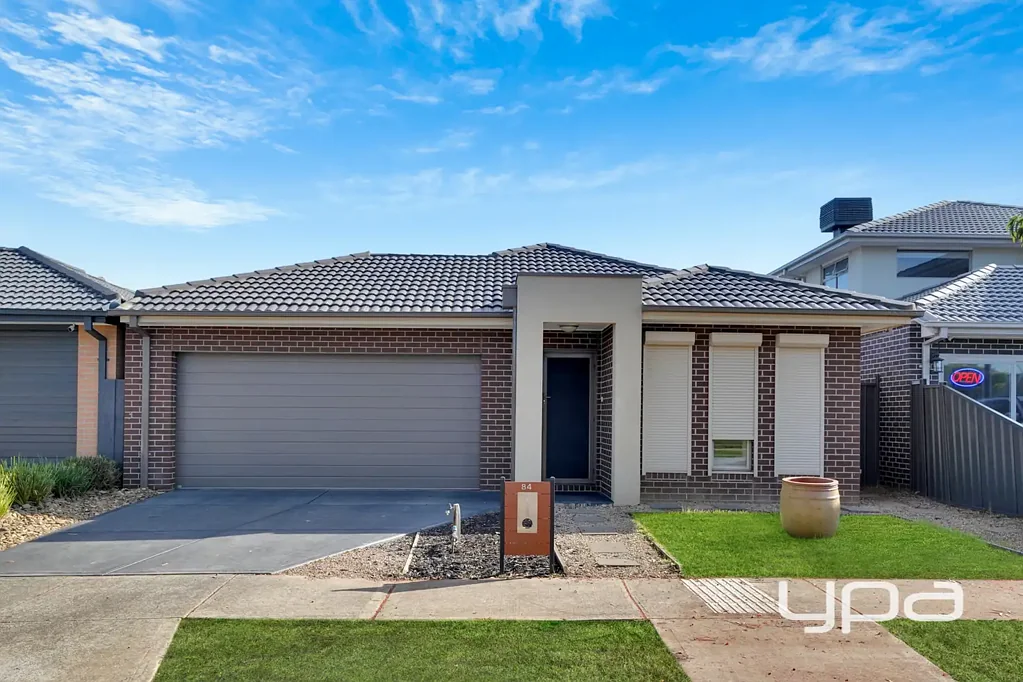 Modern Family Living in the Heart of Willandra Estate!