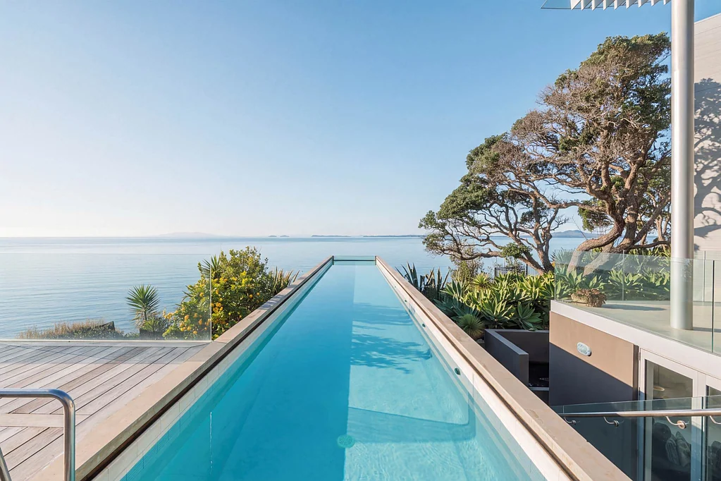 Waiake 5 Bedroom Wake up to the Hauraki Gulf. Every day.