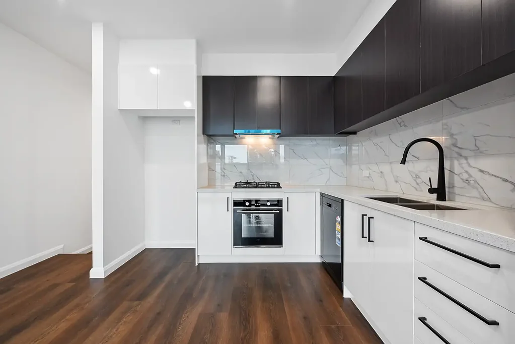 Modern Two Bedroom Townhouse in Centrals!