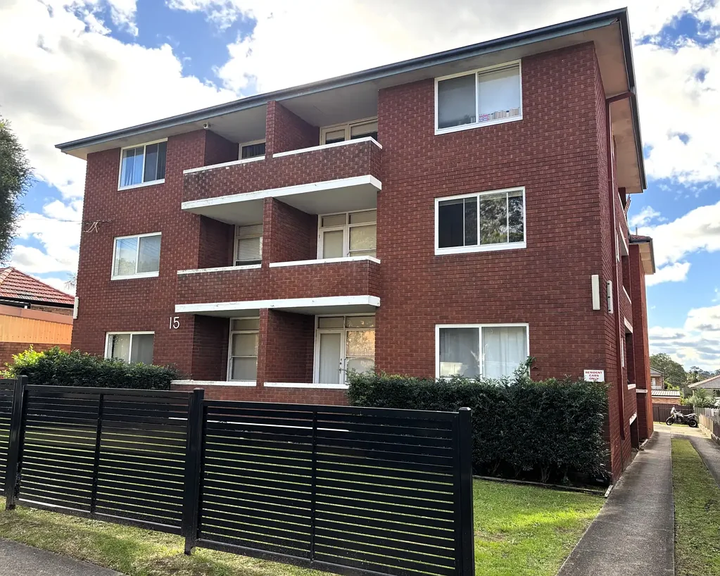 Spacious Three-Bedroom Apartment in a Convenient Location