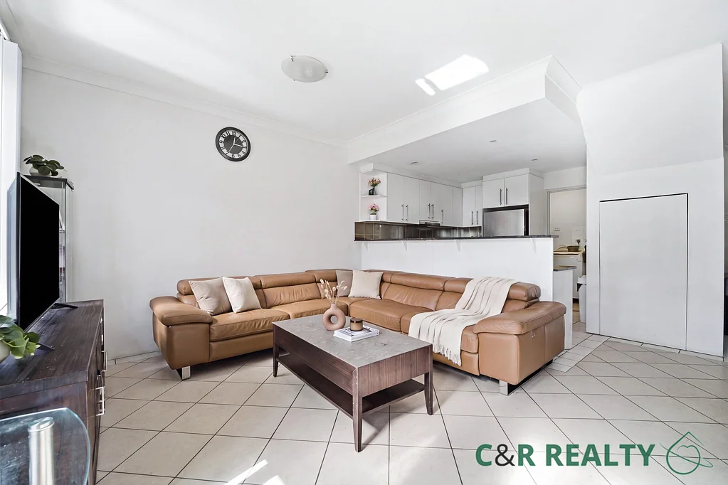 Guildford 4 Slaapkamer 4 bedrooms - Full Brick Townhouse in Guildford