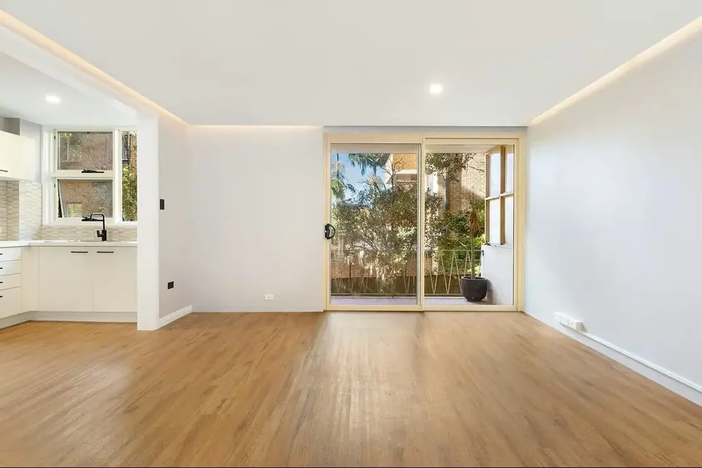 Renovated Bright One Bedroom Apartment