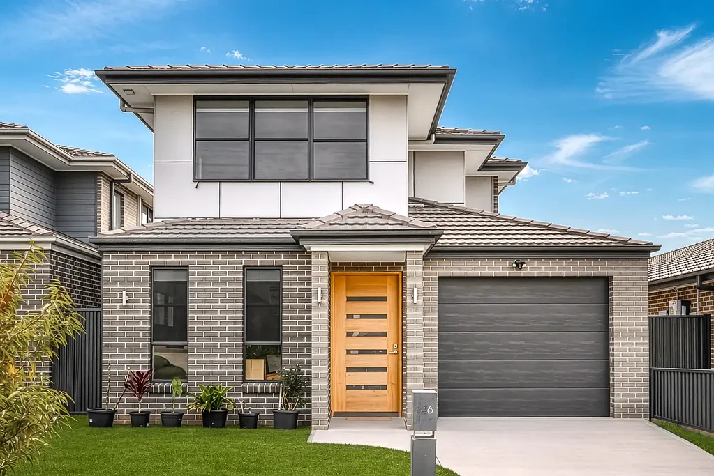 Austral 5 Bedroom CONTEMPORARY FAMILY LIVING | STYLE, SPACE & QUALITY