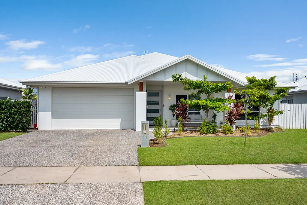 11 Sola Street, Burdell, QLD 4818