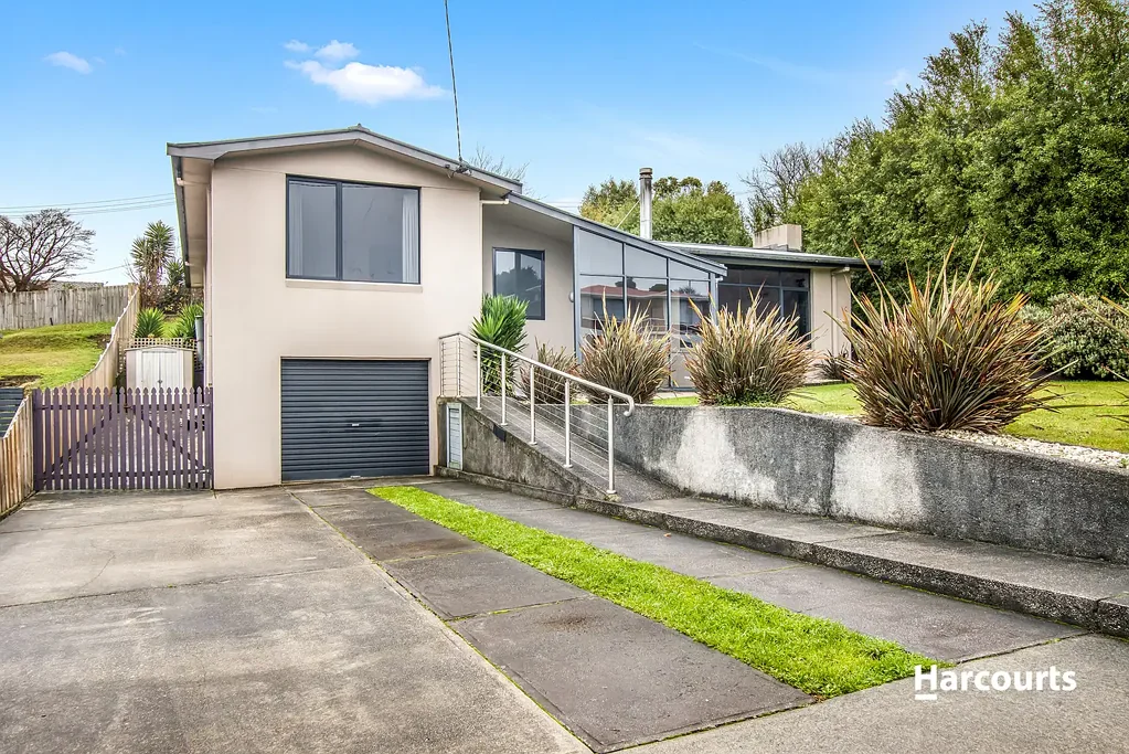 Gorgeously Renovated In West Park Grove
