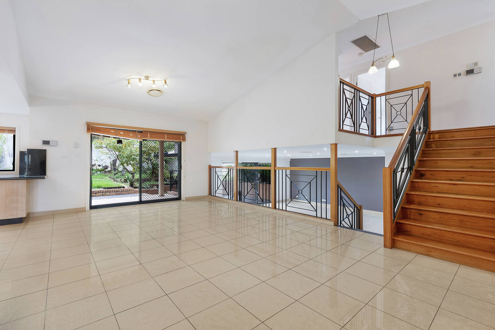 29 MIDDLEHOPE ST, BONNYRIGG HEIGHTS NSW 2177, 0 habitaciones, 0 baños, House