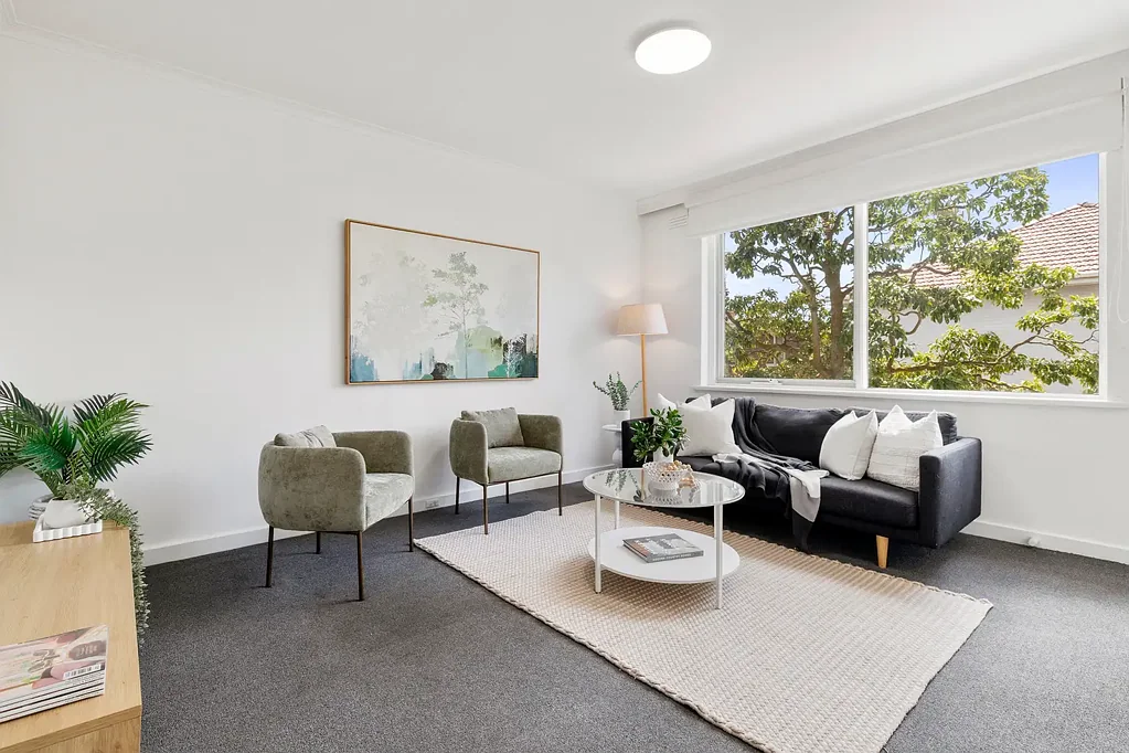 Elwood 2कमरा North-Facing 70's Solid Brick Beauty with Lock-Up Garage