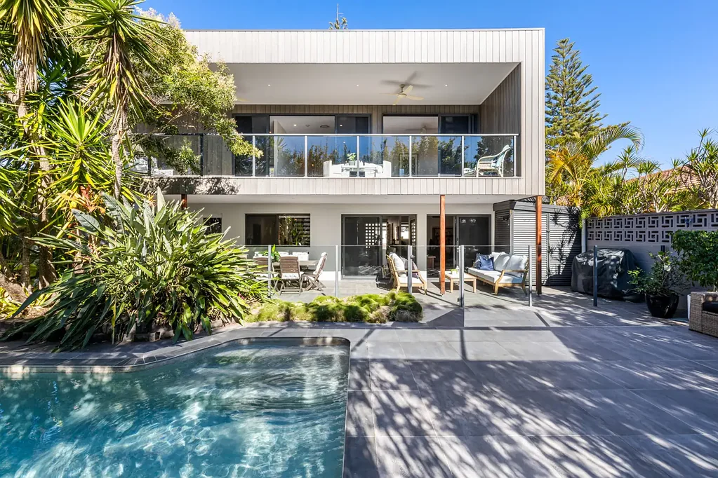 9 Coogeen Street, Bundall, QLD 4217