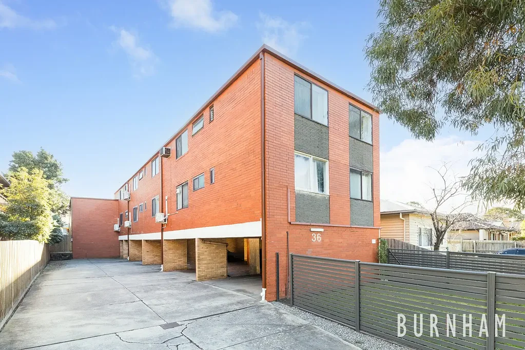 West Footscray 2غرفة نوم RIPE FOR RENO... IDEAL FIRST HOME,INVESTMENT OR OWNER-OCCUPIER OPPORTUNITY