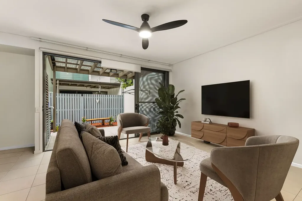Robina 2房  SOLD BY HAYLEY TODD AND JESSE BUGEJA FOR A COMPLEX 2 BED RECORD