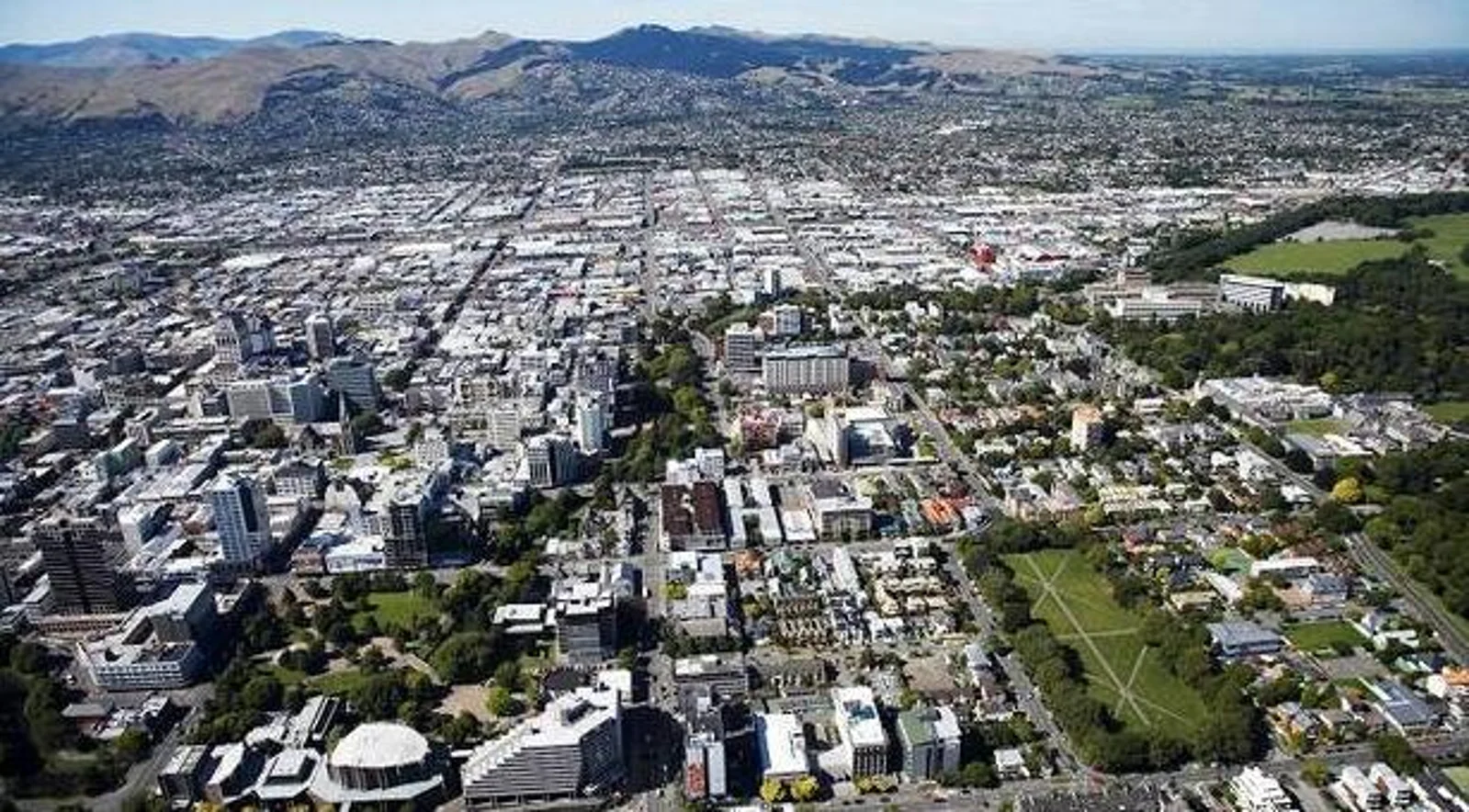 寒冷冬季催眠新西兰房市,但南部房产市场依旧活跃,大型工程正如火如荼开展