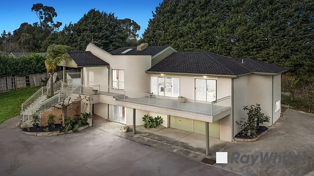 284 Belgrave-Hallam Road, Narre Warren North, VIC 3804