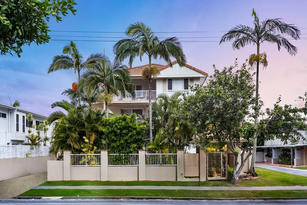 Mermaid Beach 2ਬੈੱਡਰੂਮ Boutique Beachside Living with a Wraparound Balcony