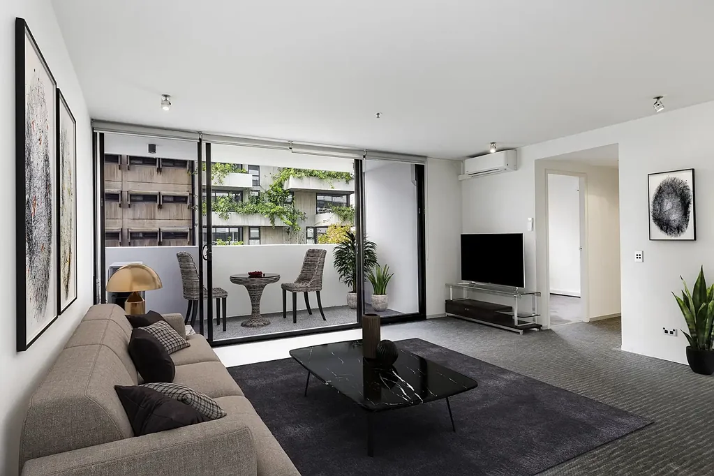 Spacious & Contemporary living within the acclaimed 'St Margarets' complex