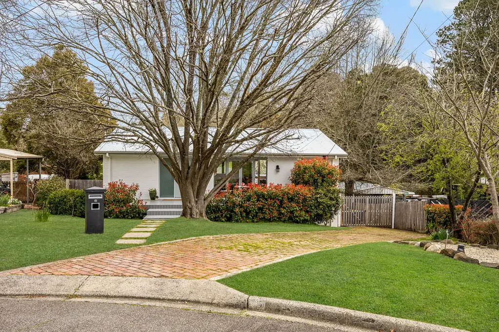 Gisborne 4 Slaapkamer Renovated Elegance in a Magical Setting