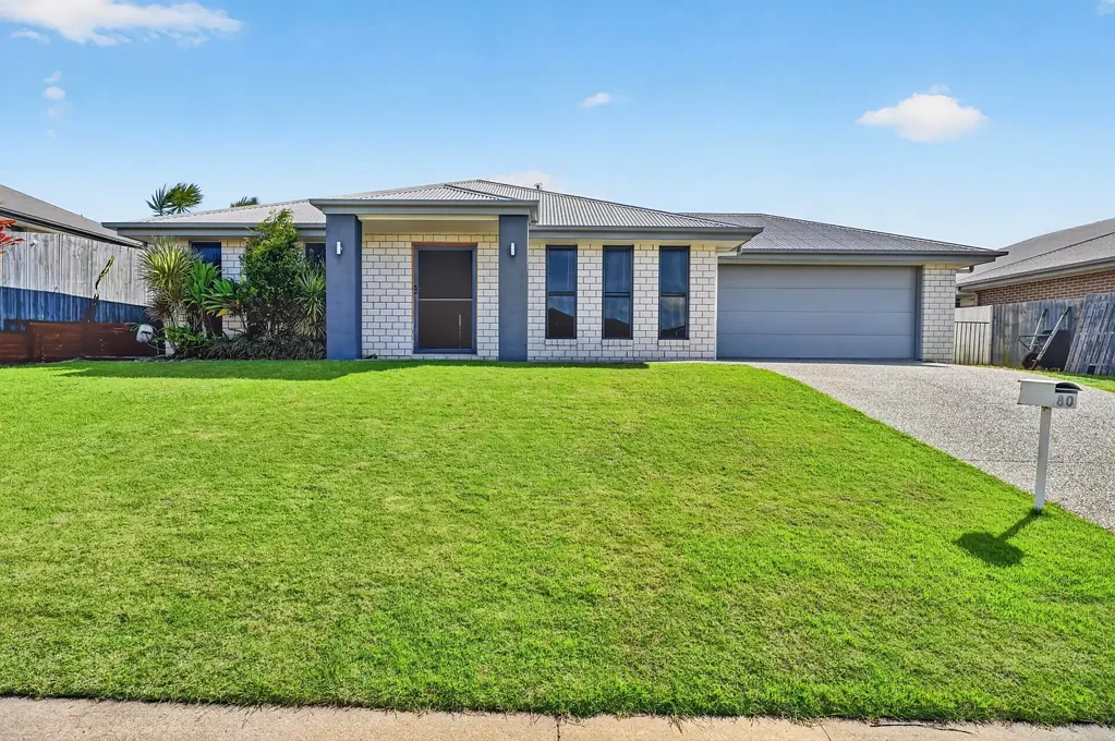 Wondunna 4침실 Your Next Family Home Awaits in Parklands Estate