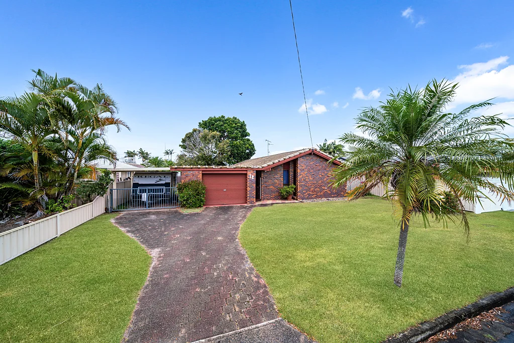 12 Pheasant Street, Parrearra, QLD 4575