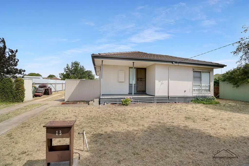 13 Shirley Street, Horsham, VIC 3400