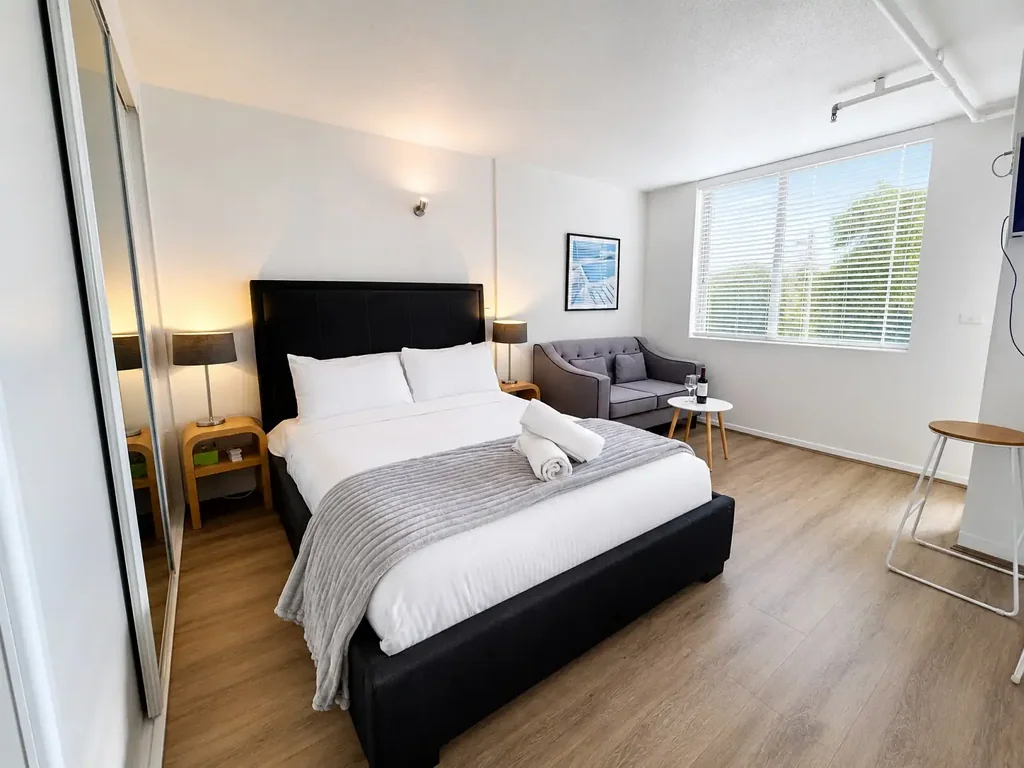 Fully Furnished Bondi Beach Top-Floor Studio | Pool, Views, Lift & Prime Location