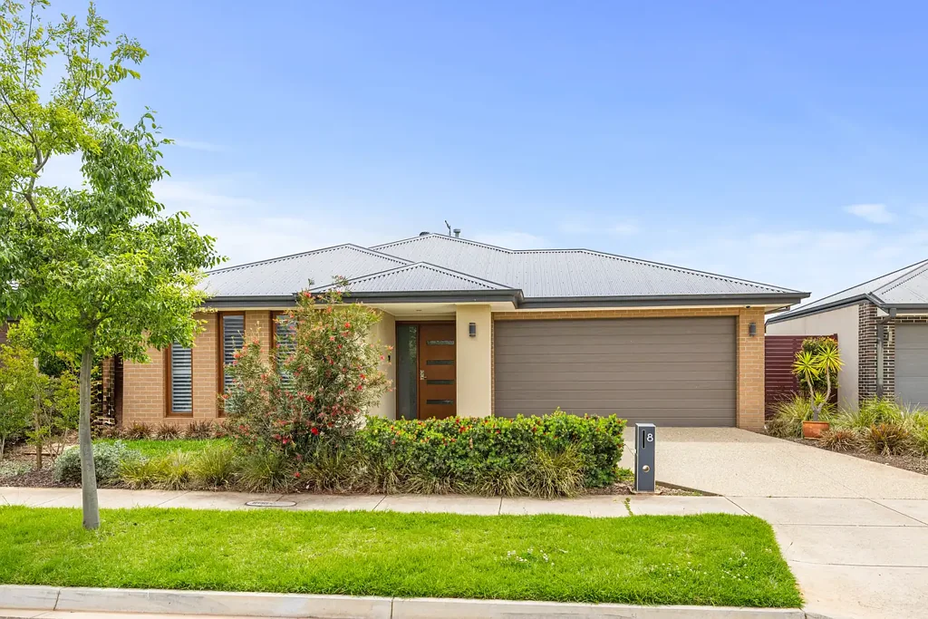 8 Bayley Chase, Aintree, VIC 3336