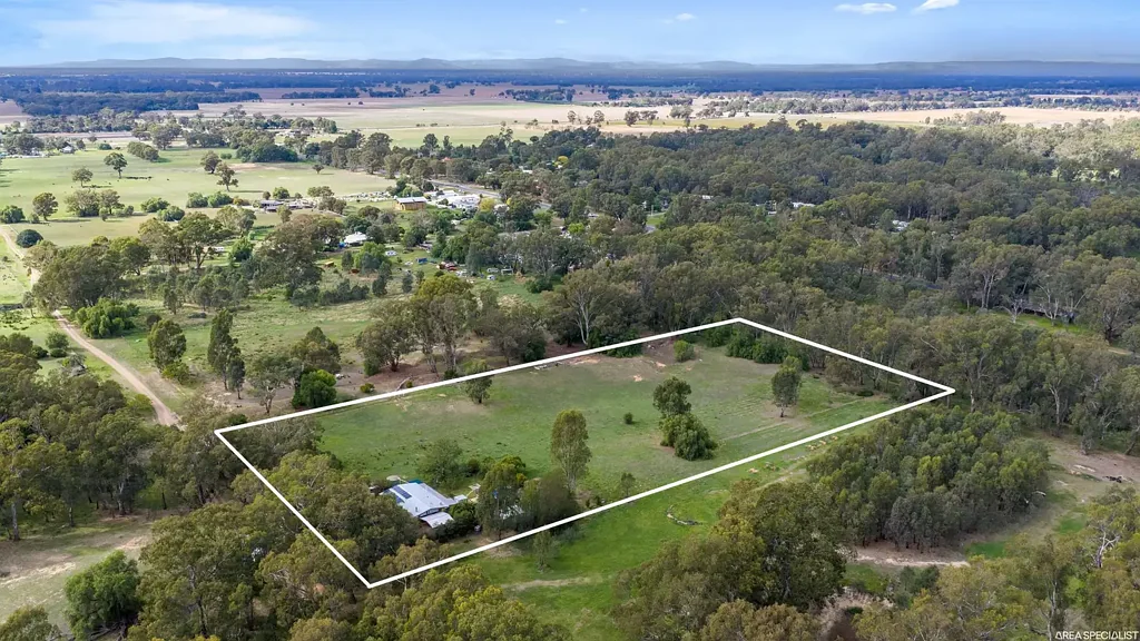 Murchison East 3 Bedroom The Brief: 55 Hutchinson Road, Murchison East VIC 3610
