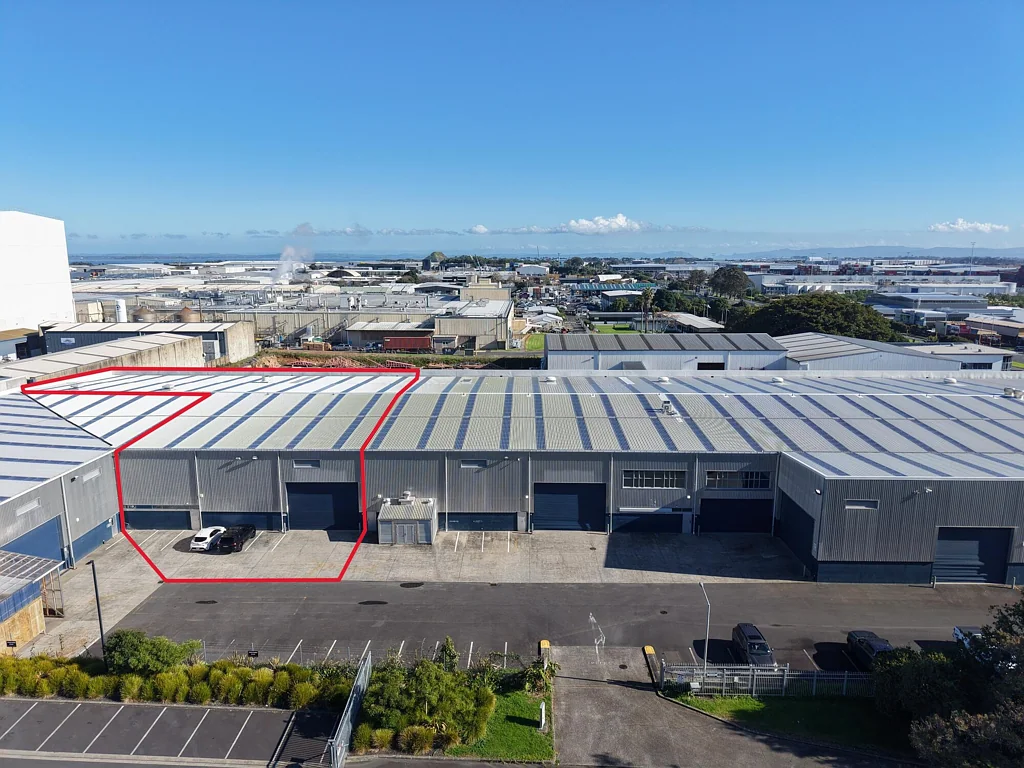 Wiri Functional warehouse with minimal office