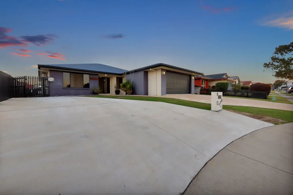 Glenella 4ਬੈੱਡਰੂਮ Family Living with Pool, Shed & Entertaining All in One