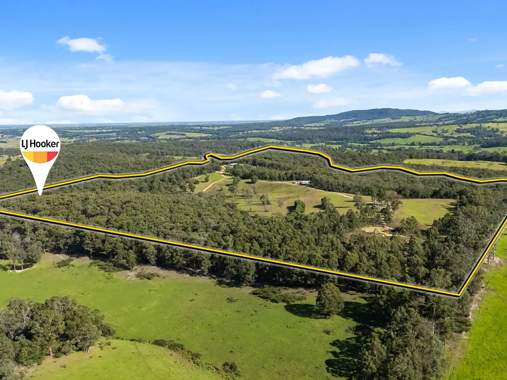 Clifton Creek 4chambre 100 ACRES PLUS VIEWS YOU ONLY DREAM OF!