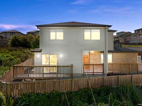 Flat Bush 4部屋 URBAN ELEGANCE WITH A TOUCH OF NATURE
