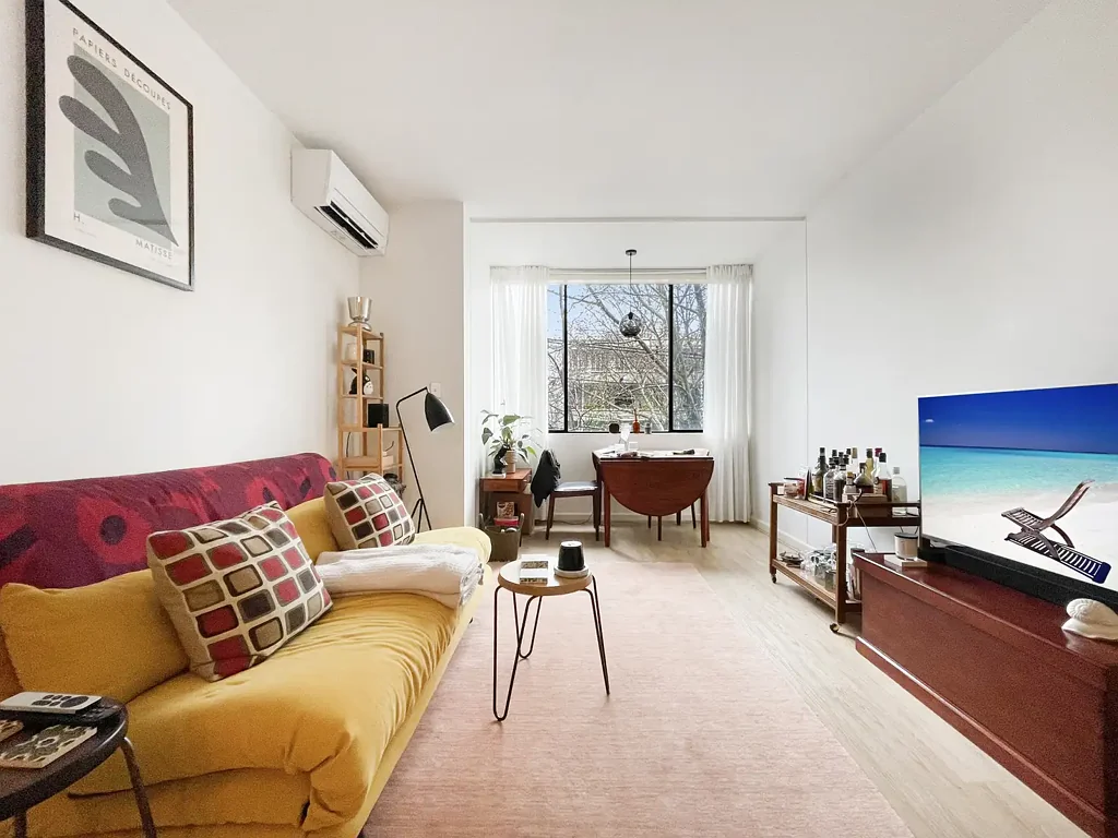 TOORAK VILLAGE LIFESTYLE