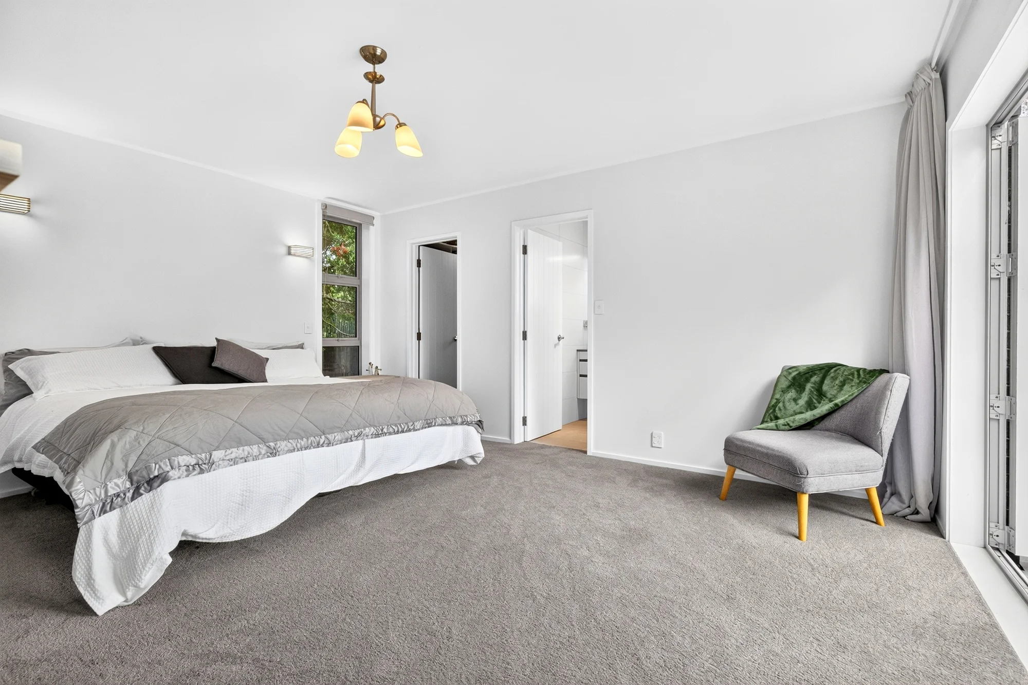 806 Waitakere Road, Kumeu, photo 4