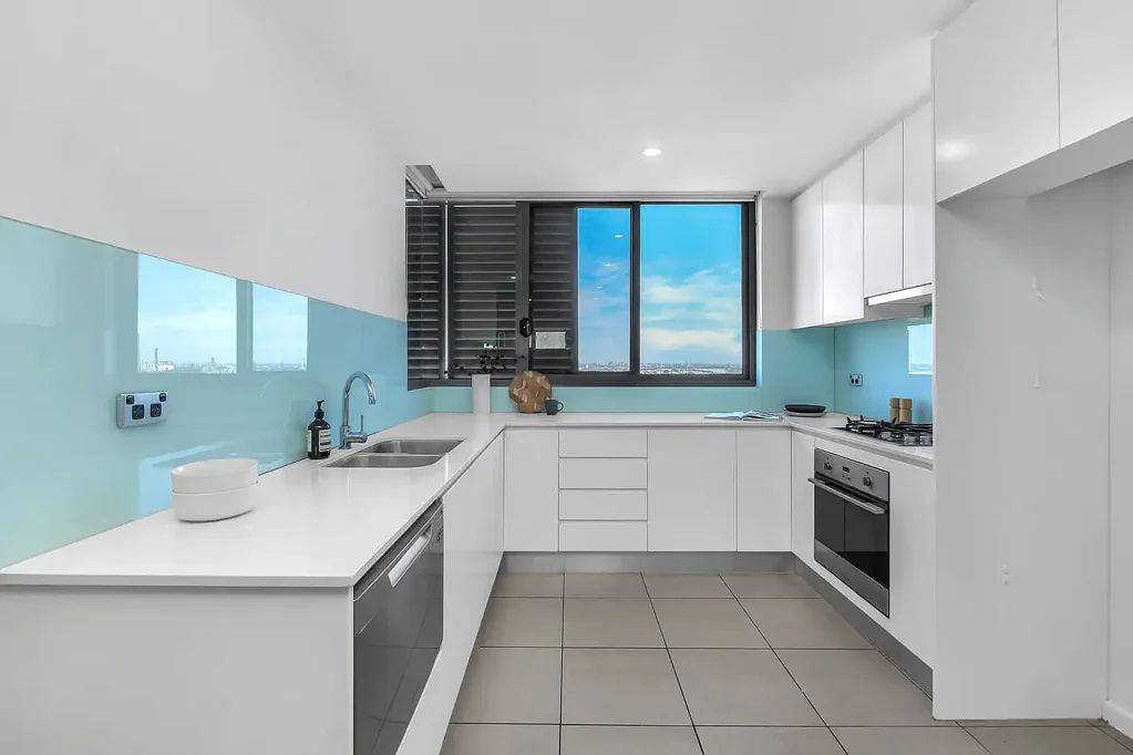 Matraville 2 Bedroom Stylish Two-Bedroom Apartment with District Views