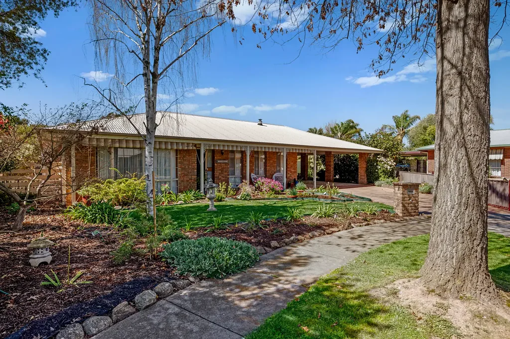 Benalla 4 Slaapkamer 9 Diplomat Court, Benalla - Family Living in a Peaceful Court Location