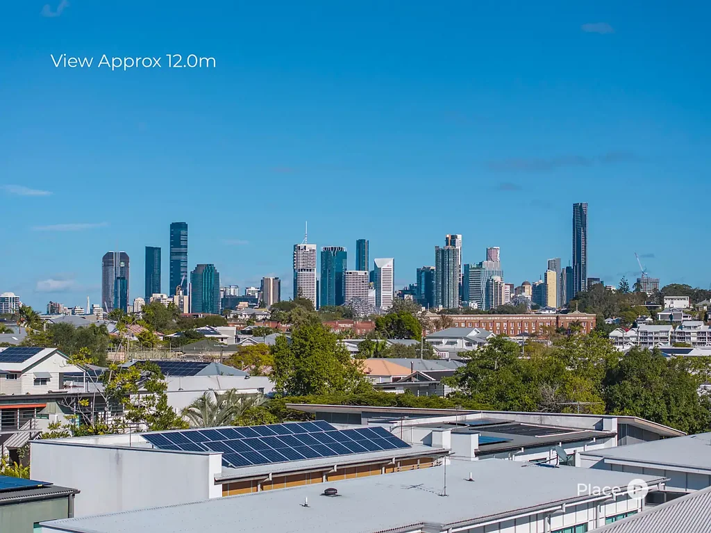 Bulimba 8房 已翻新，回报丰厚，并可建至四层高！ Renovated, Strong Returns, and the ability to get to 4 Stories high!