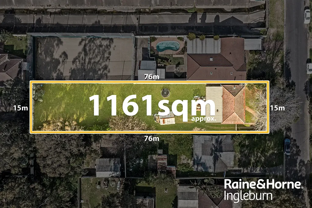 Ingleburn 3房 卓越的 1,161平方米 LMR 开发机会 | R2 分区 | 步行可达火车站 Exceptional 1,161sqm LMR Development Opportunity | R2 Zoning | Walk to Station