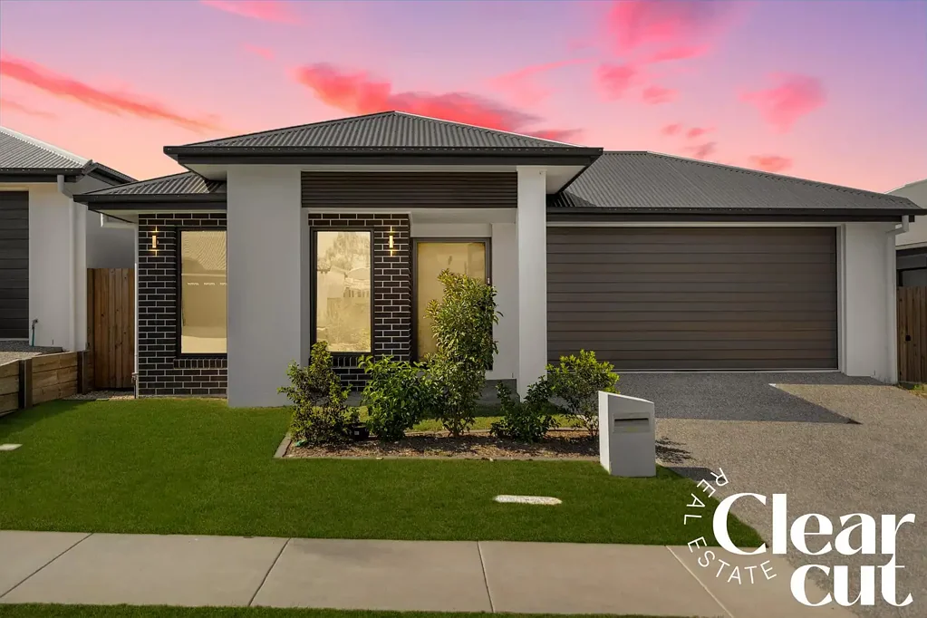 Greenbank 4 Bedroom Space | Style | Sophistication