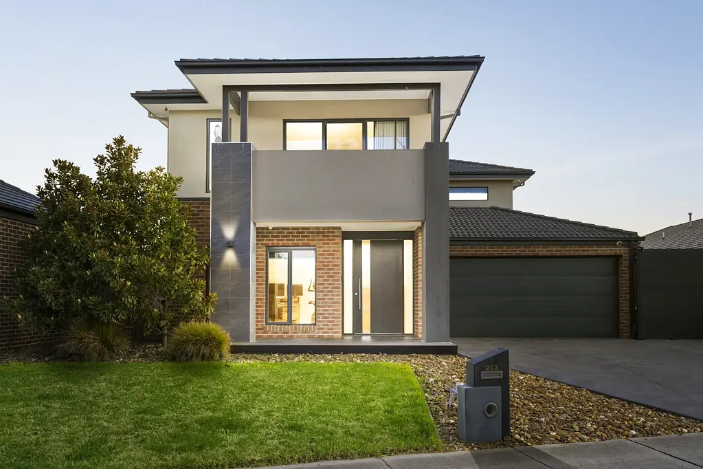 Beveridge 4 Bedroom Luxury Family Living with Premium Finishes on 866sqm (Approx.)