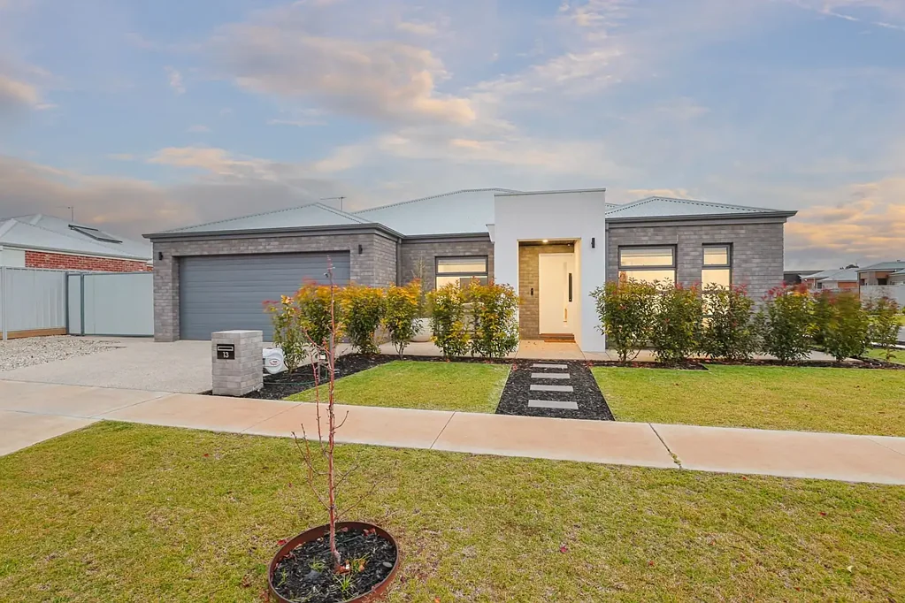 13 Amalfi Way, Irymple, VIC 3498
