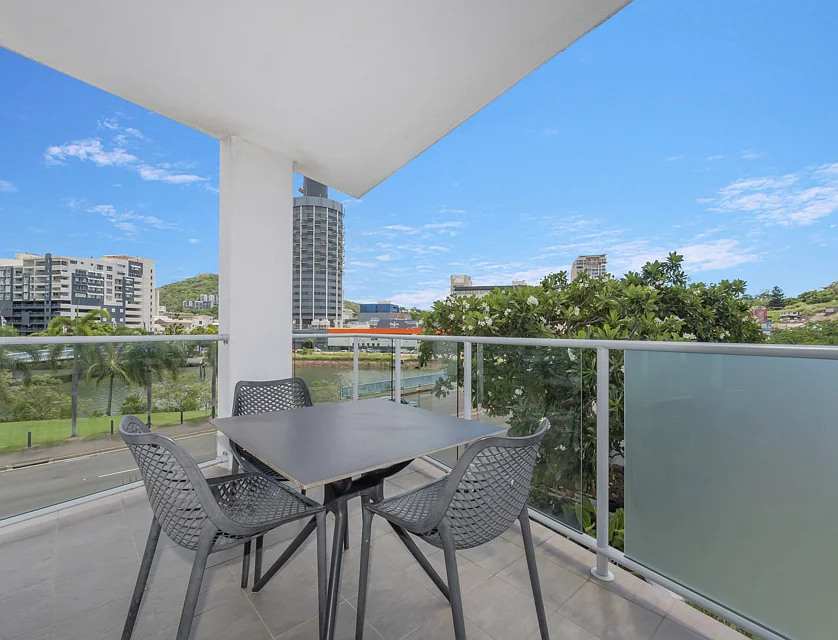 301/2 Dibbs Street, South Townsville, Townsville, 2部屋, 2バスルーム, Apartment