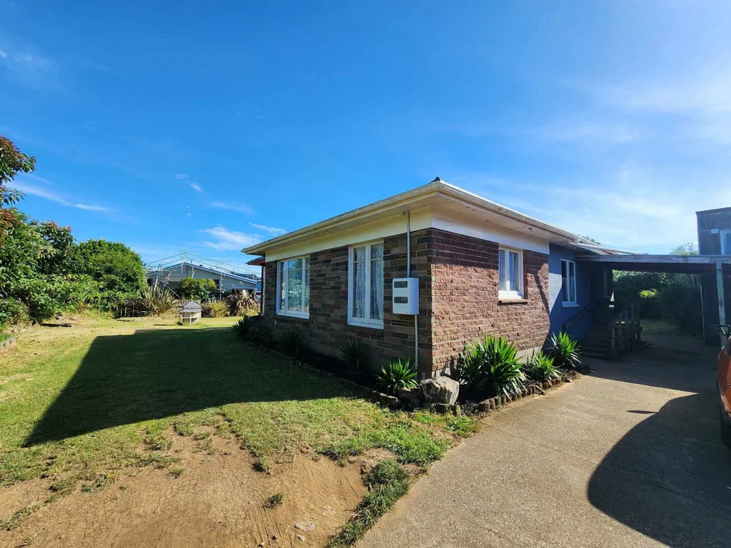 Kaikohe 4Moenga Rental Goldmine, Large Section, Prime Location! - UNDER CONTRACT