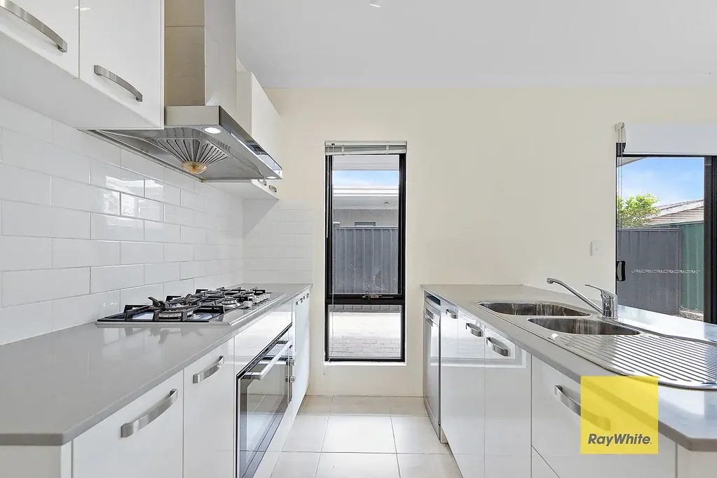 Cannington 3Moenga Easy Living in a Fantastic Location