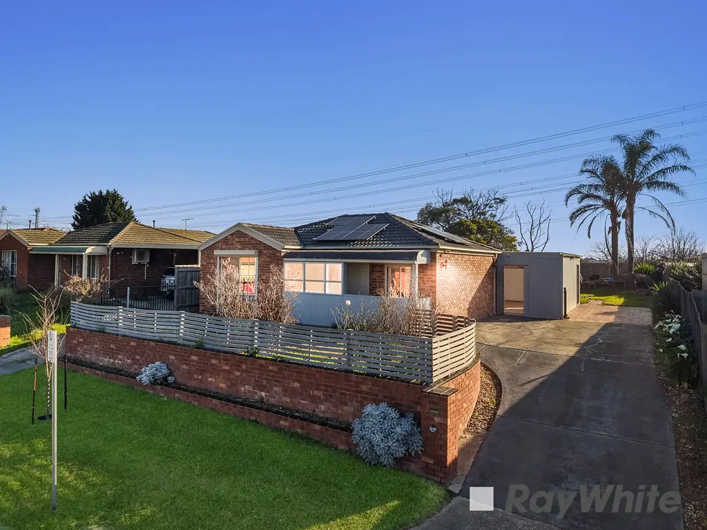Narre Warren South 4બેડરૂમ Generous Living in a Sought-After Pocket