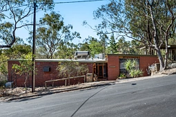32 Euro Avenue, Eden Hills