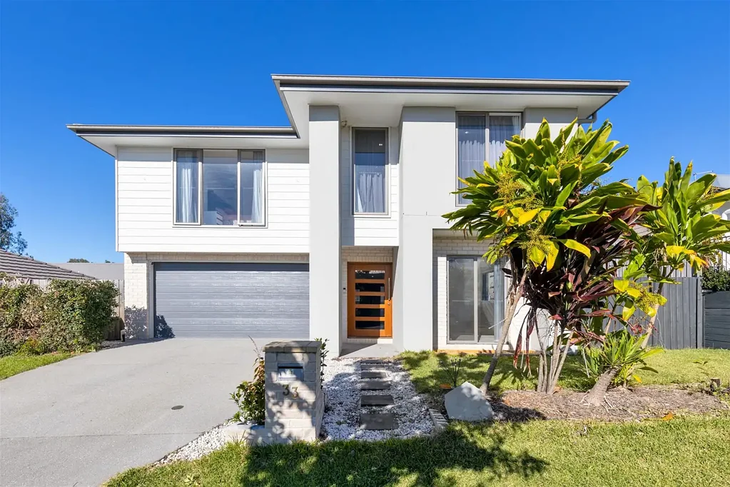 Bahrs Scrub 4Habitaciones Modern Family Luxury with Mountain Views in Brookhaven Estate