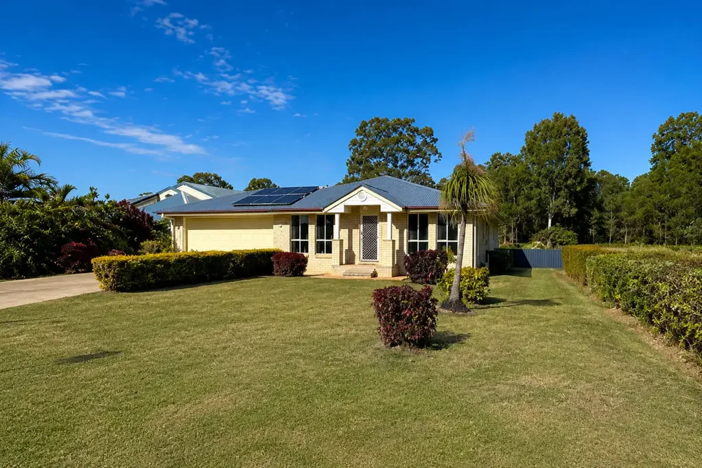 4 Bedroom Home on Kingfisher Parade!