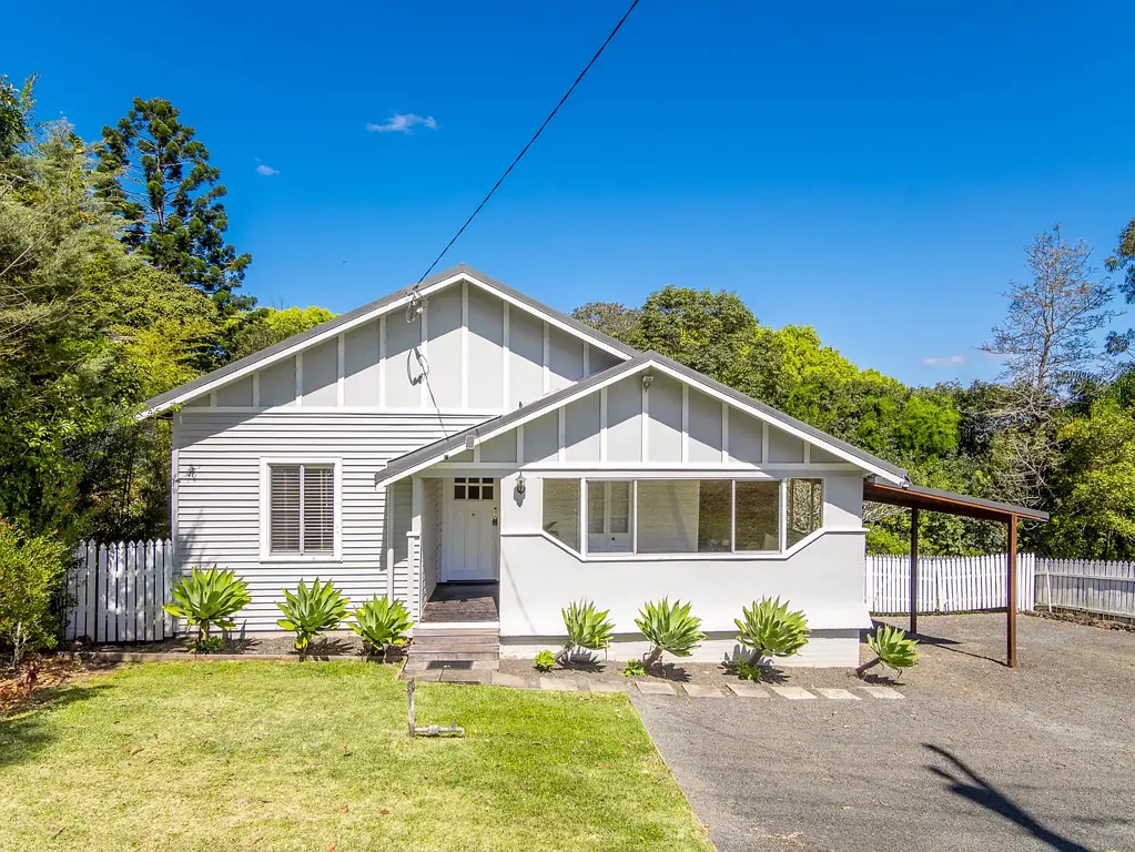 Lismore 3Kwarto Renovated, Character-Filled Home in an Elevated Location