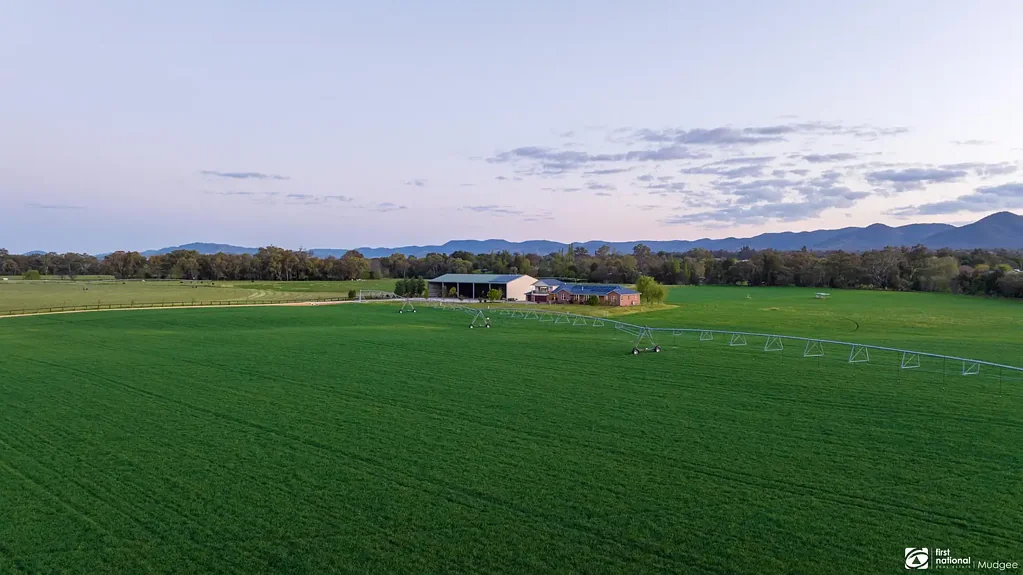 Mudgee LUXURY HOME ON CUDGEGONG RIVER FLATS